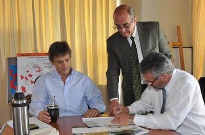 El Intendente Curetti y el Ministro Franetovich firmaron un convenio para la creación de un frigorífico en Patagones