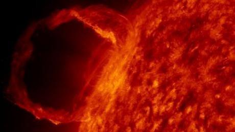 Otra poderosa tormenta solar llega a la Tierra